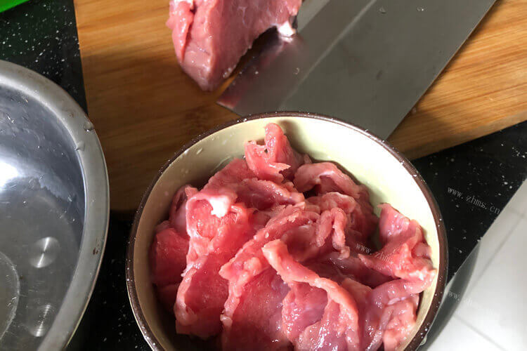 想做一些新的菜式吃，想问一下猪肉炖藕块怎么做好吃吗？