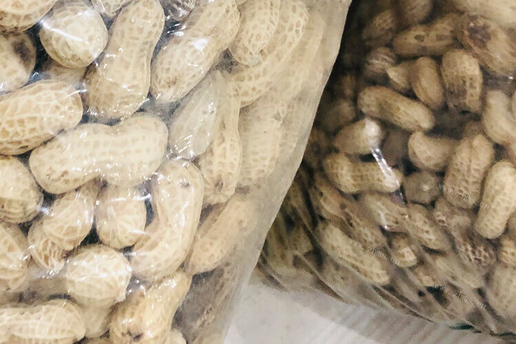 自己在家做西瓜酱，西瓜酱里可以掺生花生米吗？
