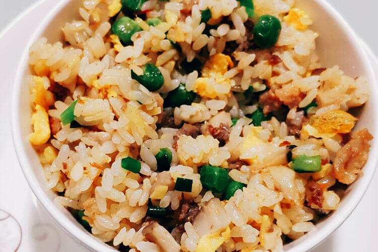 在家里面做一道咖喱炒饭，咖喱炒饭用什么咖喱好？