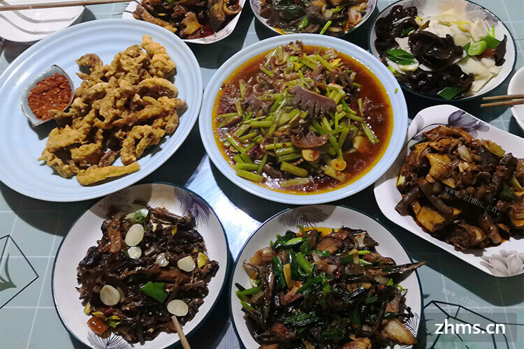 湖南砂锅中餐加盟走什么流程？加盟费用是多少？