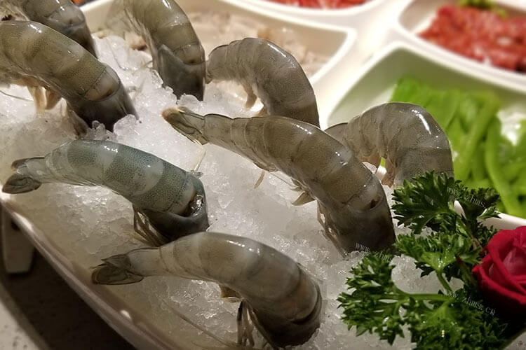 很多人都想吃海鲜，想问一下冷冻鳌虾能吃刺身的吗？
