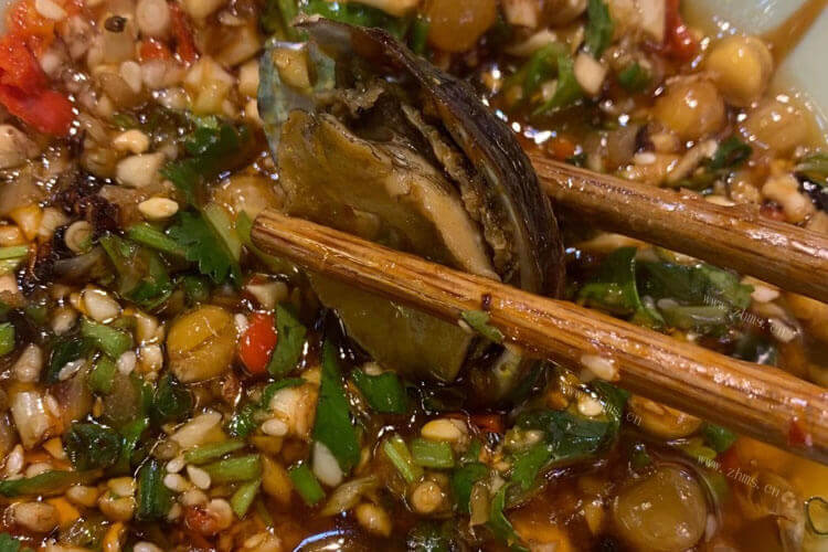 之前买了一斤蒜苔剩好多，蒜苔可以煮火锅吗？