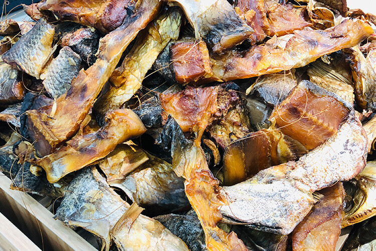 想要在家里自己蒸腊鱼，请问清蒸腊青鱼怎么蒸才好吃呢？