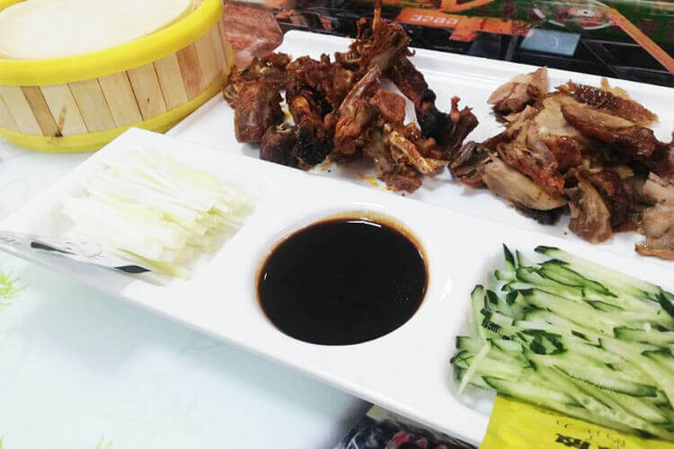 想买一些北京烤鸭，北京便宜坊烤鸭多少钱一只？