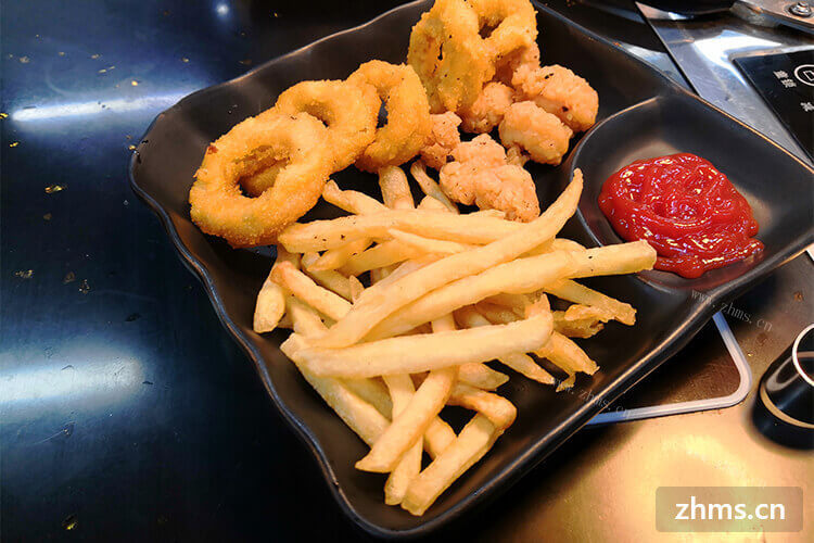 适合大学的快餐加盟店铺多吗？现在有人了解这方面的行情吗？
