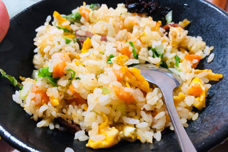 在家里面做一道咖喱炒饭，咖喱炒饭用什么咖喱好？