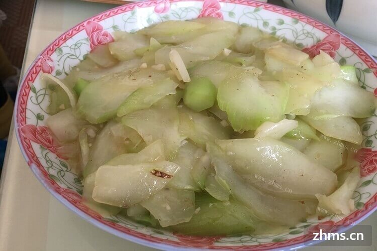 想做川菜加盟，周三丰爆炒川菜加盟门槛高么？