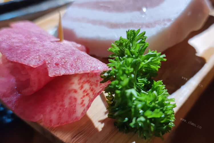 烤肉店的五花肉为什么没有腥味，五花肉怎么去除腥味的
