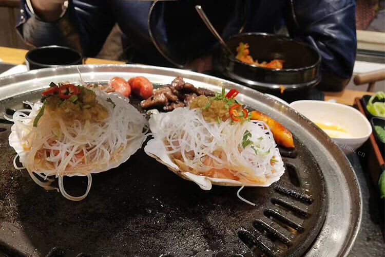 扇贝有点臭了，扇贝肉有臭味还能吃吗？