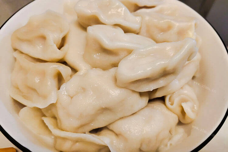 想要在家做个牛肉饺子，牛肉饺子用哪个部位的牛肉？