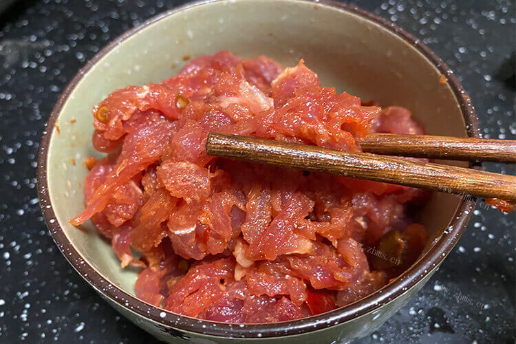 猪肉炖白菜粉条怎么做好吃吗？是哪个地方的特色菜呀？