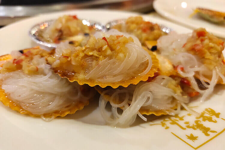 过年很多的朋友喜欢吃海鲜菇，海鲜菇怎么样好吃