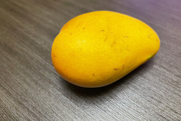 买了很多新鲜的芒果，已经熟了的芒果可以放冰箱吗？