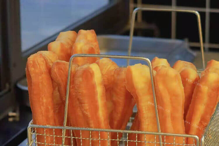 豆浆和油条经常在一起搭配，豆浆油条的梗是什么？