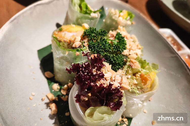 小吃加盟投资靠谱吗，中式快餐加盟店的装修时间是多久？