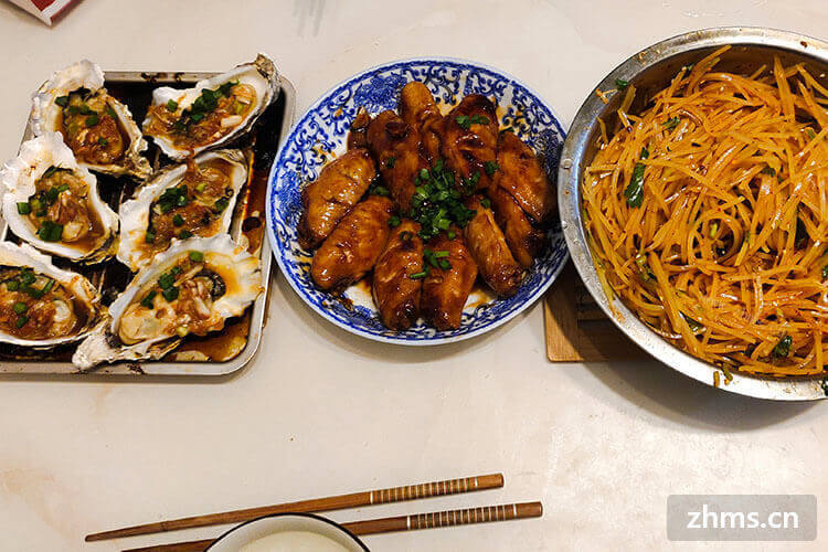 湖南中餐加盟怎么选呢？我想在学校开店