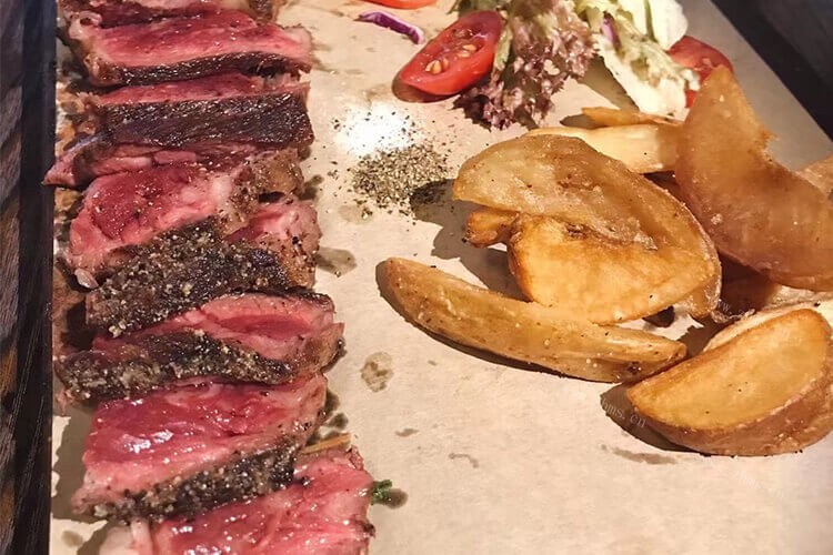 我买了一些牛排肉，牛排肉叫什么呢？