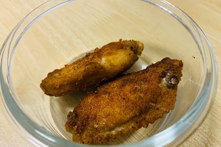 烤鸡翅需要提前腌制，烤鸡翅腌制多久呢？