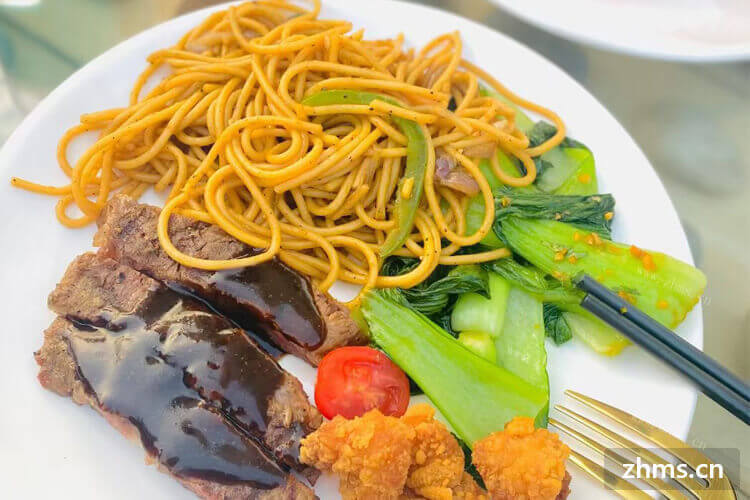 我想了解一下，早餐加盟店排行榜前十名有哪些价位？