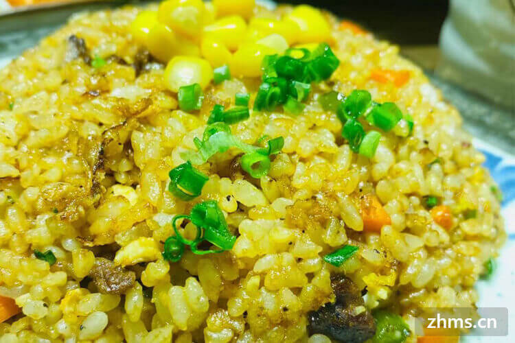 翻滚吧蛋炒饭加盟费都包含哪些呢？做炒饭轻松吗？