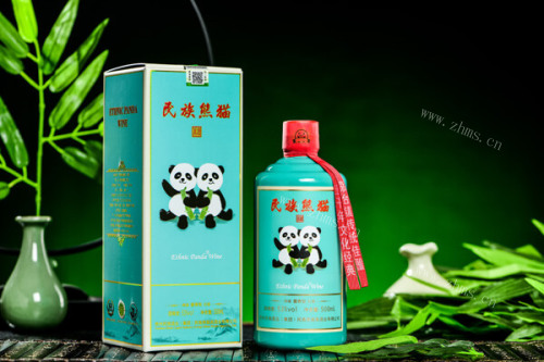 民族熊猫美酒图