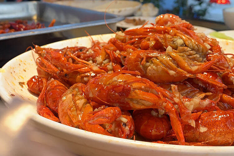 晚上打算自己煮龙虾，龙虾怎样处理呢？