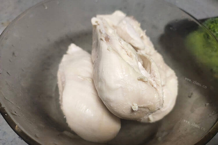 把鸡胸肉烘干做成鸡胸肉干，1公斤鸡胸肉烘干后还剩多少？