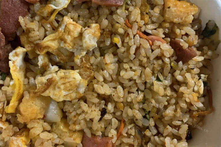 在家里面做一道咖喱炒饭，咖喱炒饭用什么咖喱好？