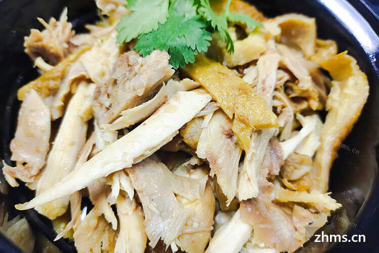 我大姐想开个熟食店，鞍山品牌熟食加盟需要办理什么证件？