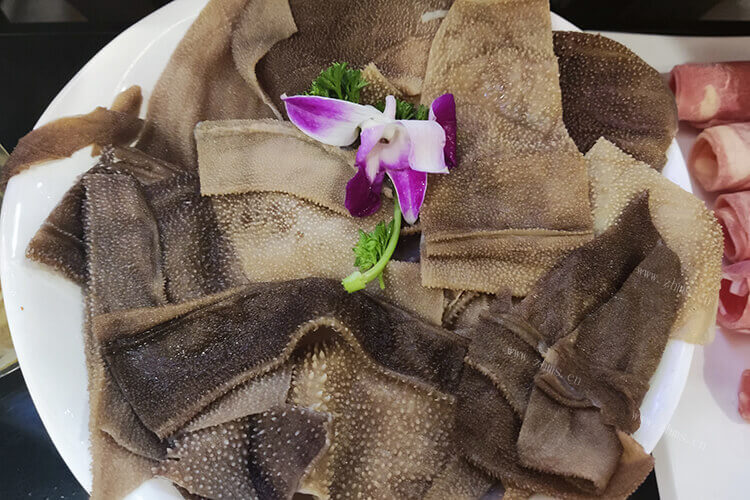 毛肚是有一定的区别，水牛黄牛毛肚区别是什么呢？