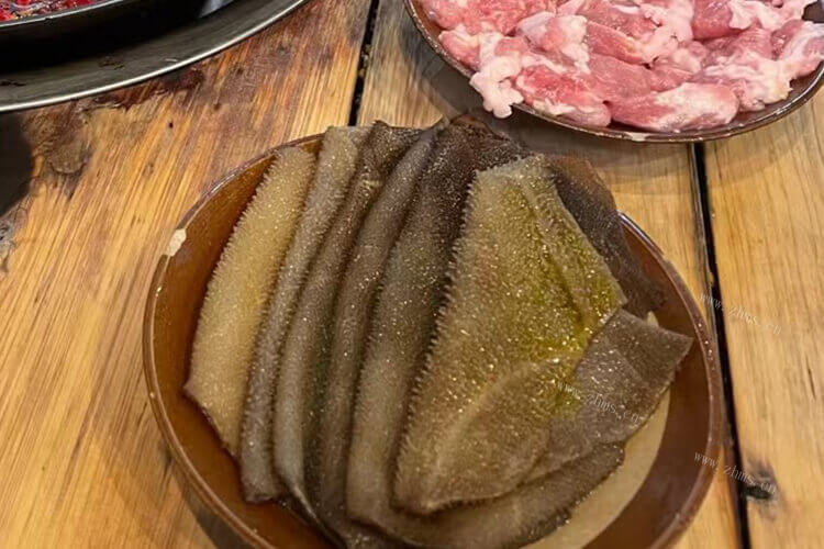 挺喜欢吃毛肚的，毛肚是猪的什么部位呢？