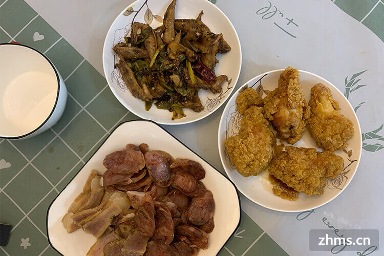 能不能说一下上海这里的素食食品加盟排行榜？有没有一些零食店？