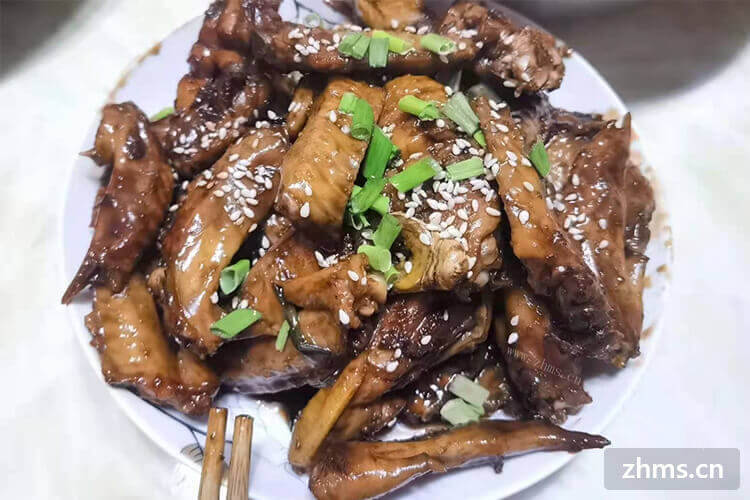 新疆的餐馆有什么好的介绍呢？新疆风味特色餐厅加盟成本那个是多