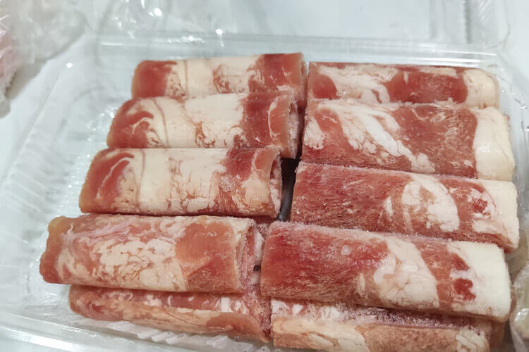 肥牛卷是哪里的肉，一片肥牛卷多少克？