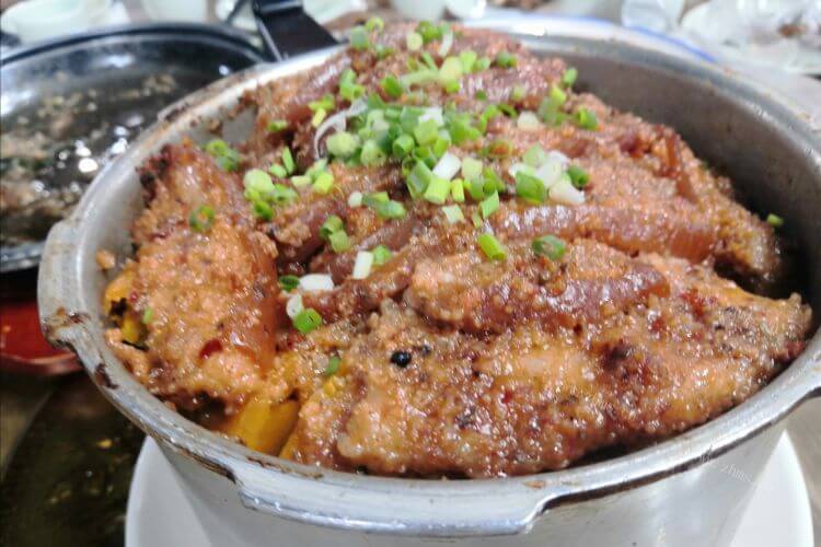 我想做粉蒸肉，粉蒸肉粉还需要什么调料？