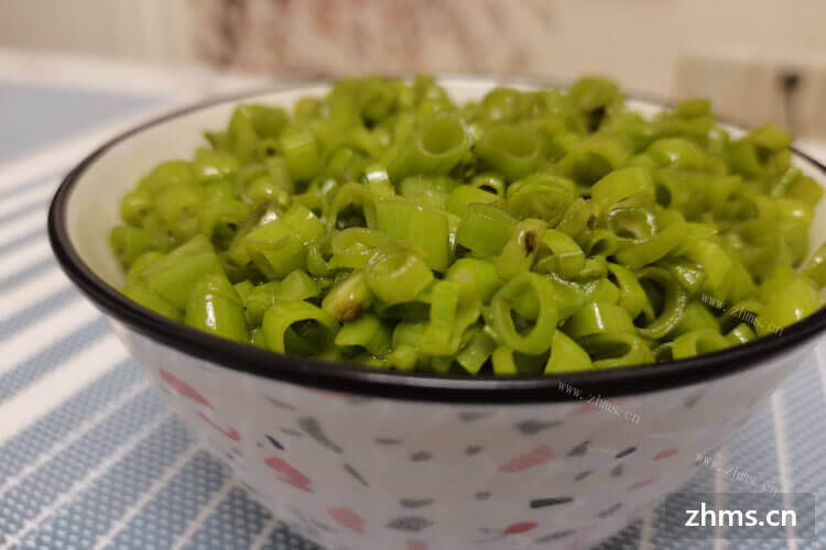 在上海这边，开川菜怎么样？周三丰爆炒川菜加盟流程可以说一下吗