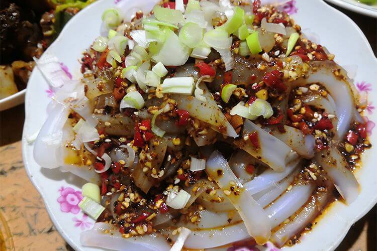 想用白凉粉做果冻，白凉粉做果冻是用冷水还是热水？