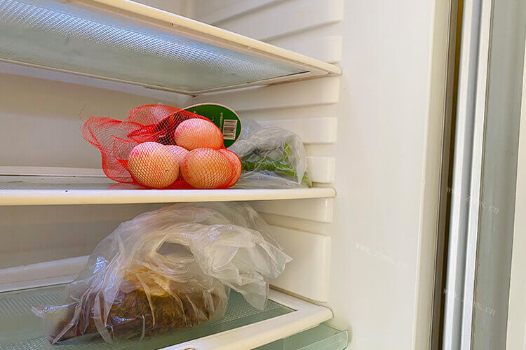 冰箱没有插电，没插电的冰箱可以存放东西吗？