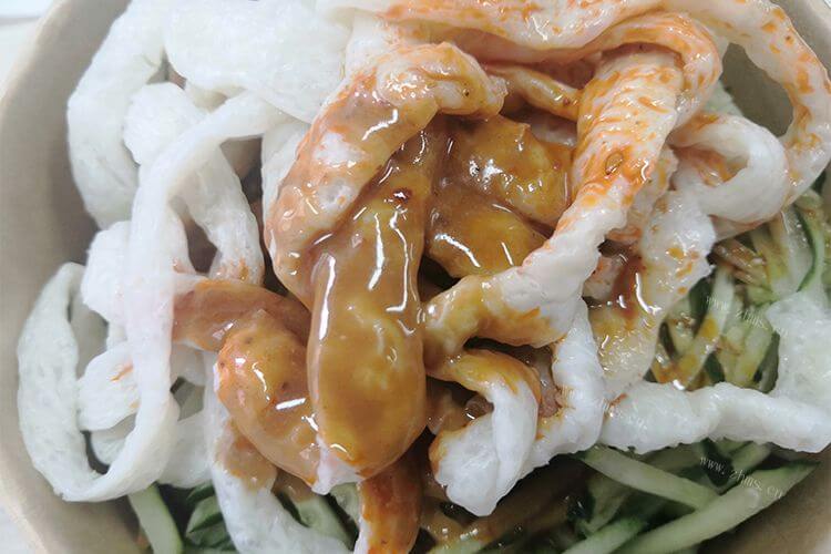 超市里买的干凉皮要泡多久才能食用呢？有时间限制吗？