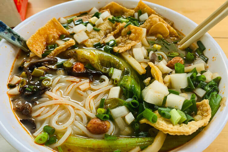 好久没吃螺蛳粉了，南宁有名的螺蛳粉店在哪？
