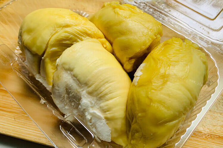 买回来的榴莲肉吃起来很脆，榴莲脆脆的是不是没熟？