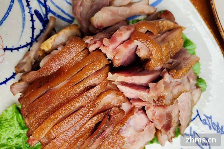 准备自己投资个店，请问白城熟食加盟流程是怎样的