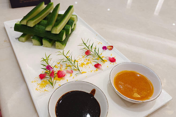 黄瓜切丝，可以用来做凉拌菜，黄瓜切丝怎么保存？