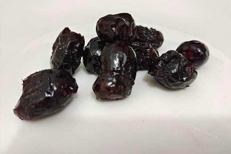 冰箱里有冻杨梅，冰冻后的杨梅还能煮吗？