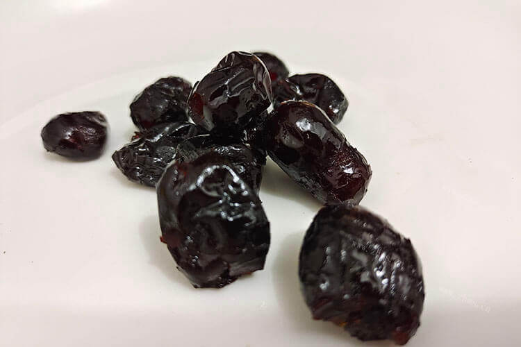 冰箱里有冻杨梅，冰冻后的杨梅还能煮吗？