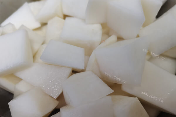 煮熟的白萝卜非常苦，白萝卜煮熟后有苦味怎么解决？