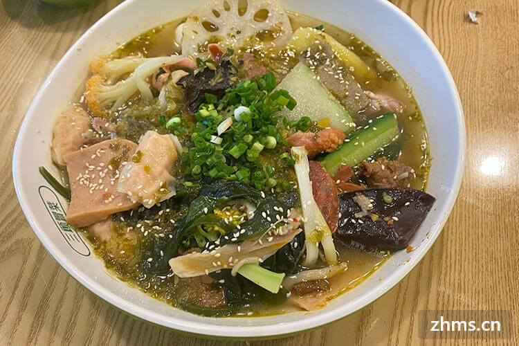 我表姐特别想开个冒菜店，冒菜加盟店开张有了解的吗？