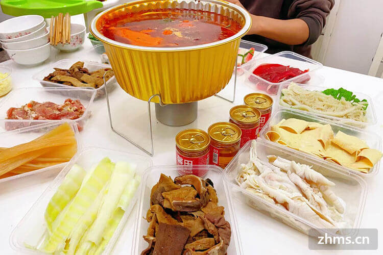 我妹妹想投资个牛肉火锅店，牛肉火锅加盟行吗？
