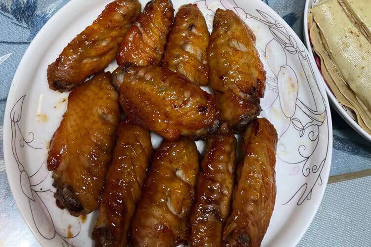 家里只有鸡翅根了，鸡翅根可以煮着吃吗