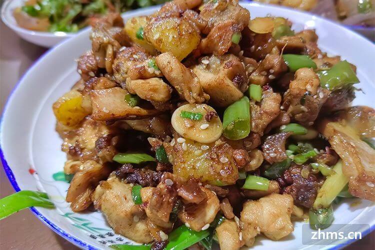 湖南川味中餐代理加盟要的费用很高吗？一般是多少钱可以加盟的？